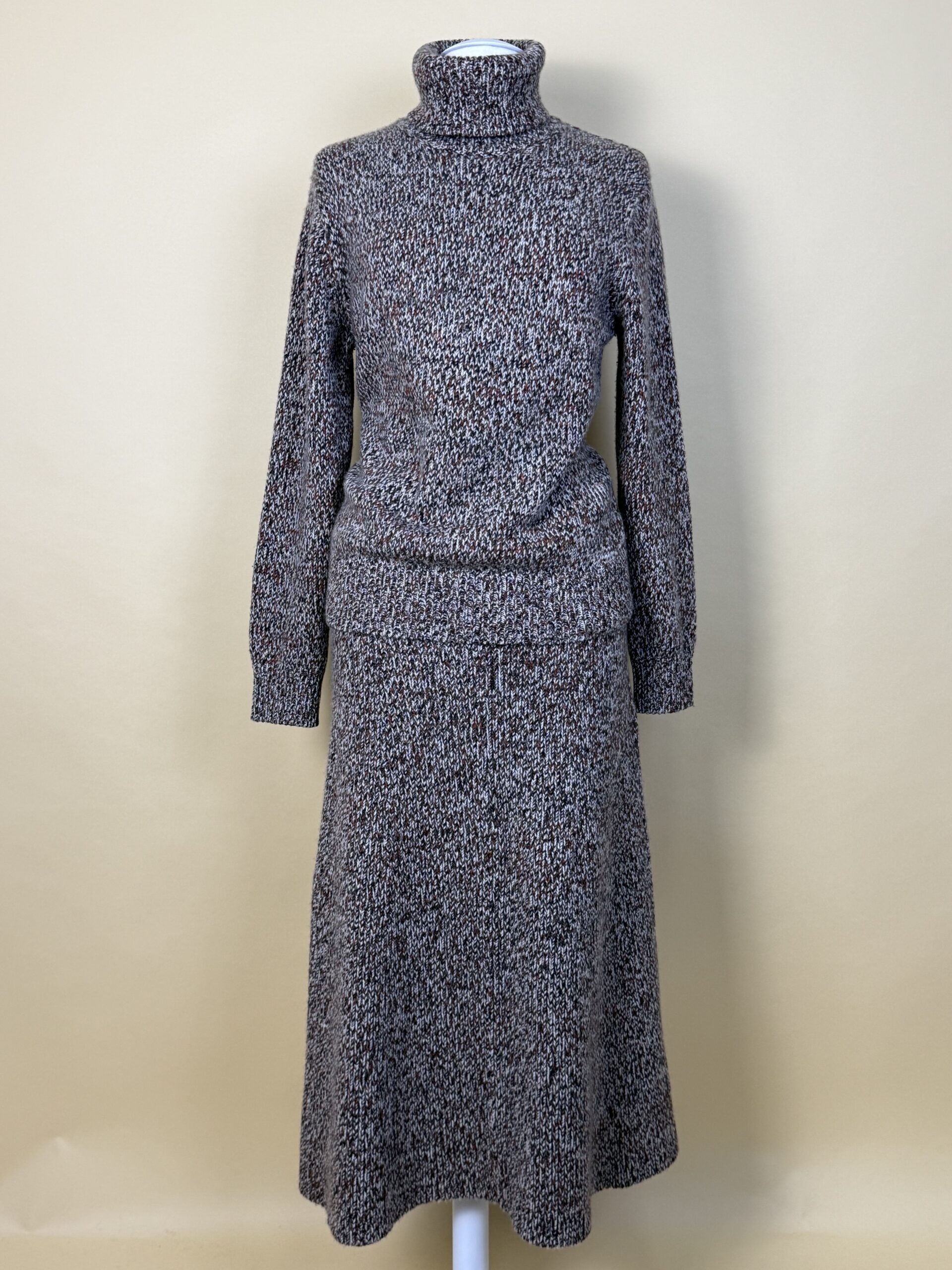 Conjunto Saia e Camisola Chloé